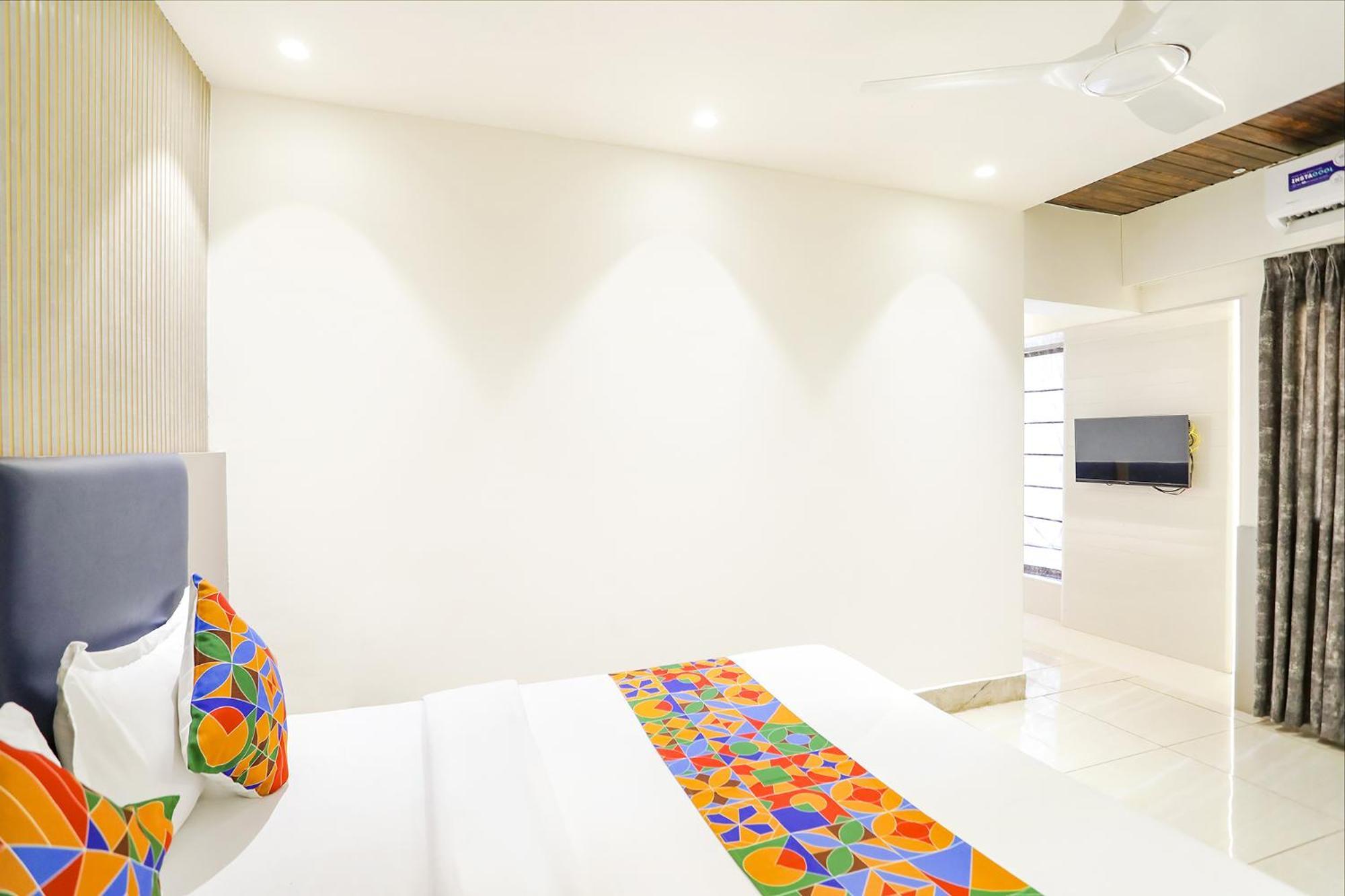 Fabhotel Shirdi Park Inn Exteriér fotografie